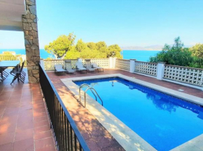 Apartamento Amplio en Cap Ras con Piscina y Terraza - 4 Hab, Admite Mascotas, Cerca de la Playa - ES-170-18